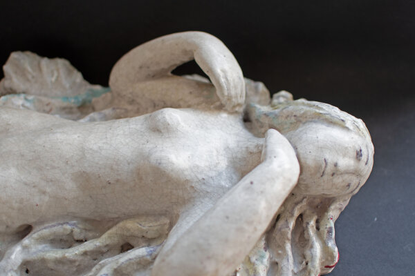 Max Laeuger - Stehender Frauenakt vor Wellenornament - Um 1930 - Majolika