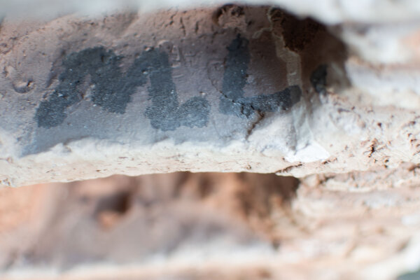 Max Laeuger - Stehender Frauenakt vor Wellenornament - Um 1930 - Majolika