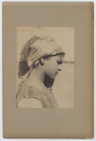 Wilhelm Plüschow | Jungenporträt und Sphinx | Fotografie | Um 1896/1897