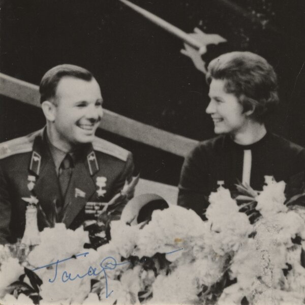 Juri Gagarin | Autograph/Autogramm | Fotografie | 1963