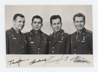 Kosmonauten Gagarin, Nikolajew, Popowitsch und Titow | Gruppenbild mit Autographen | Fotografie | 1965